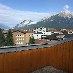 Binders Budget City-mountain Oostenrijk
